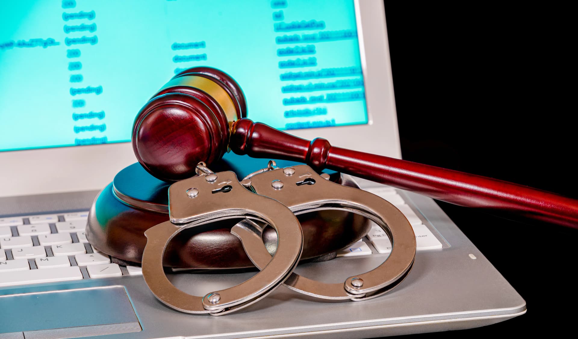 엔터테인먼트변호사